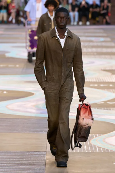 Look 26